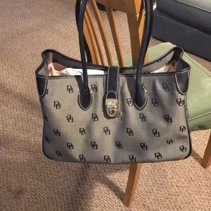 Dooney & Bourke purse